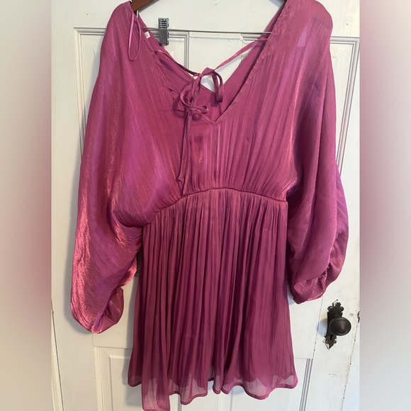 Beautiful shimmer dress size 1xl - Picture 4 of 5